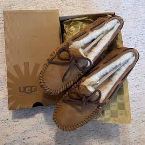 NEW UGG Dakota Slipper in box, never tried on or worn